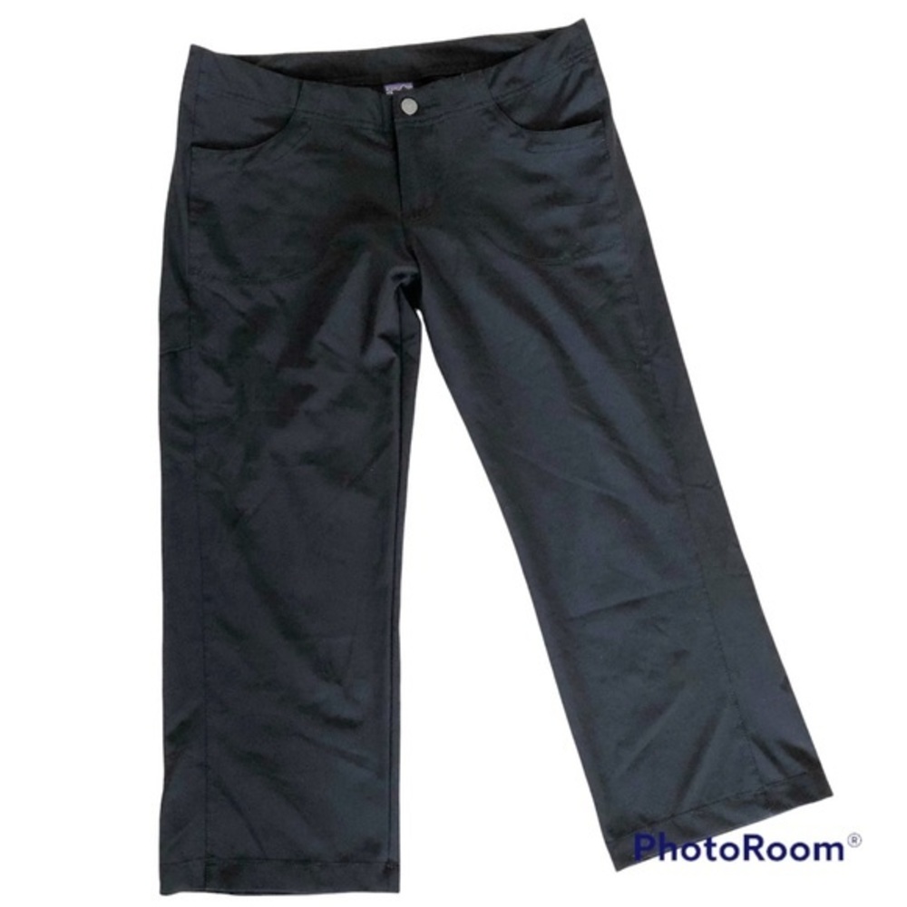 Patagonia black cropped pants size 4